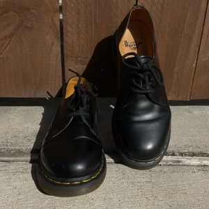 Dr. Martens Women’s 1461 Smooth